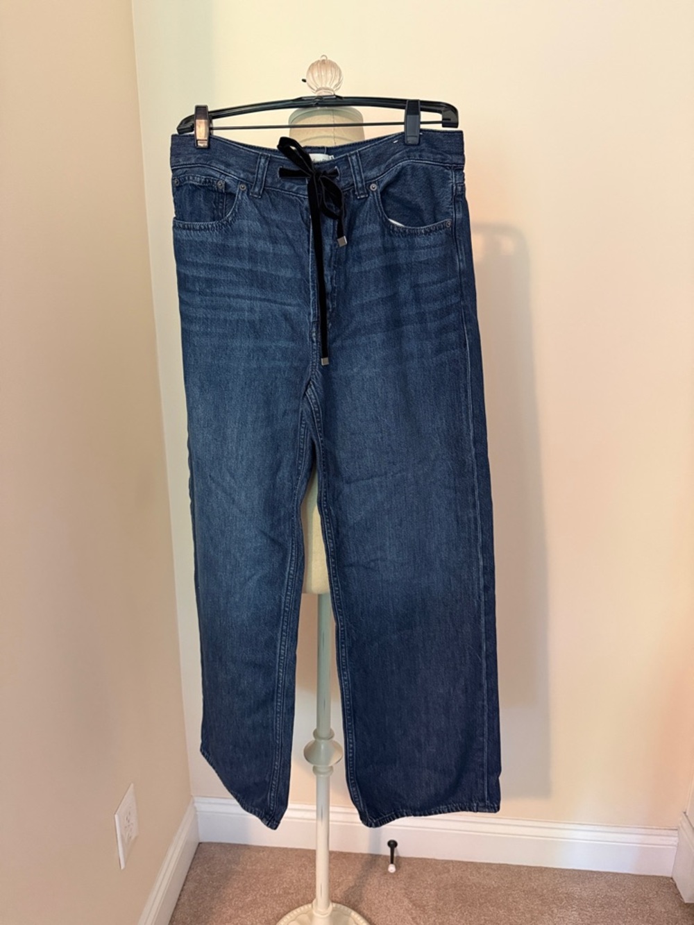 Women’s Dark Blue Wide LegJeans in airy denim